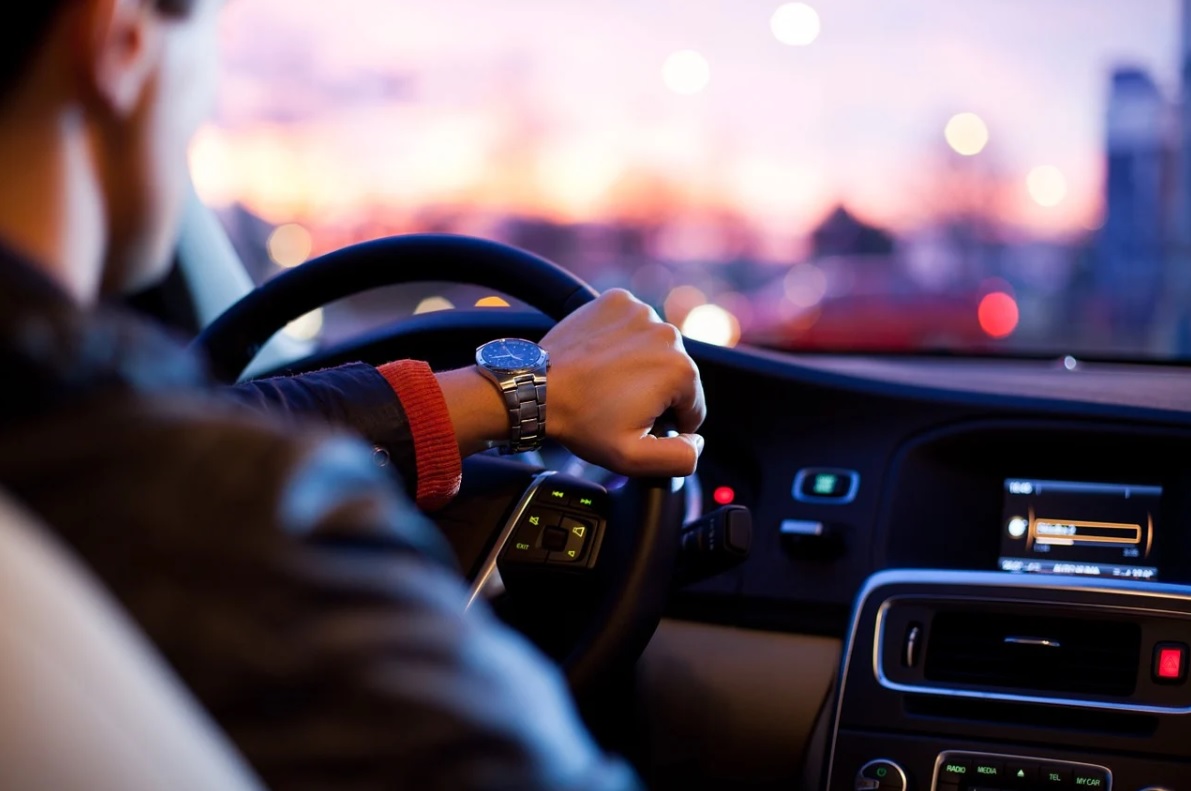 Astigmatism Lights: Challenges of Driving at Night with Astigmatism