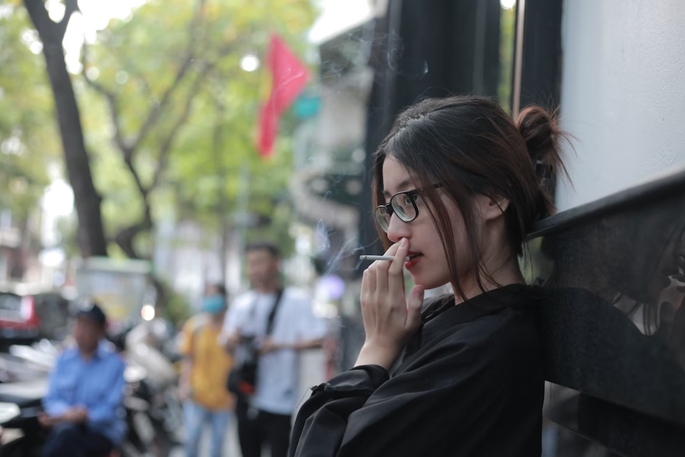 asian smoking girl