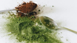 brown greeen powder