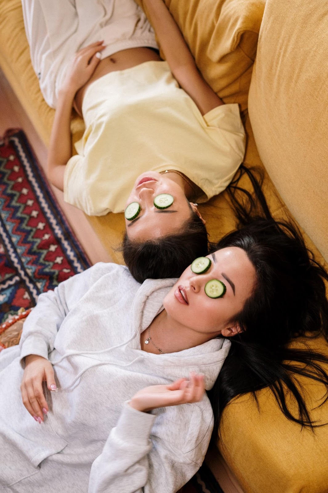 girls with zucchini relax