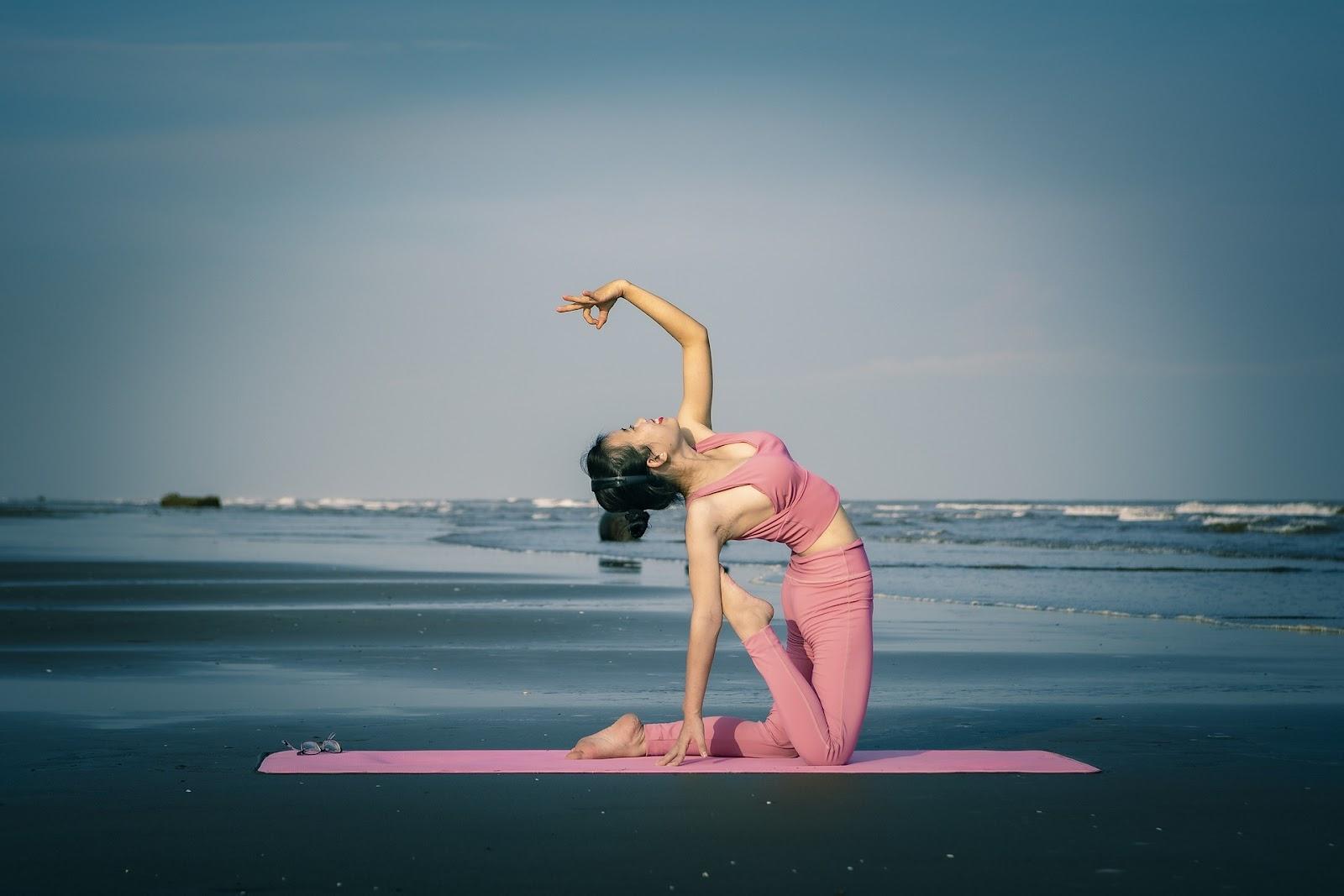yoga on the sea