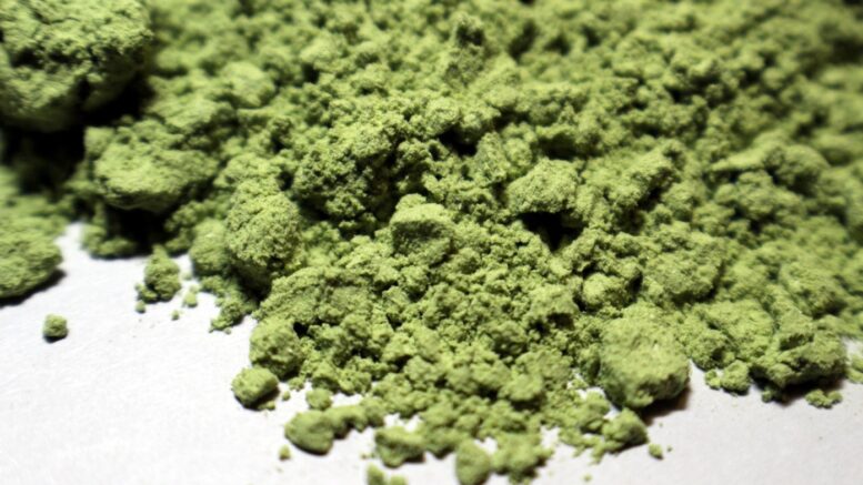 kratom powder green