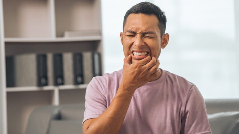 dental pain man